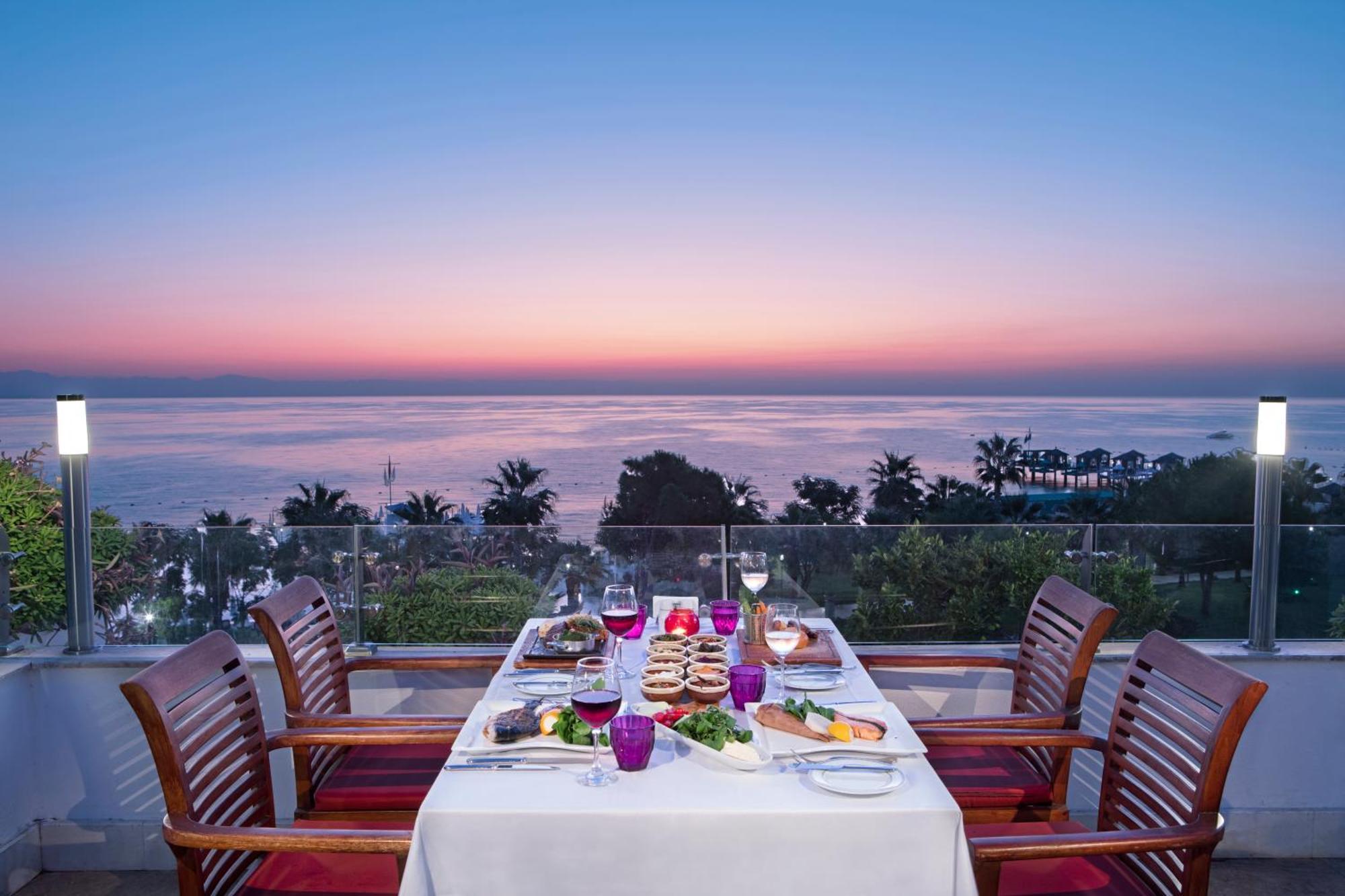 Nirvana Mediterranean Excellence ベルディビ エクステリア 写真